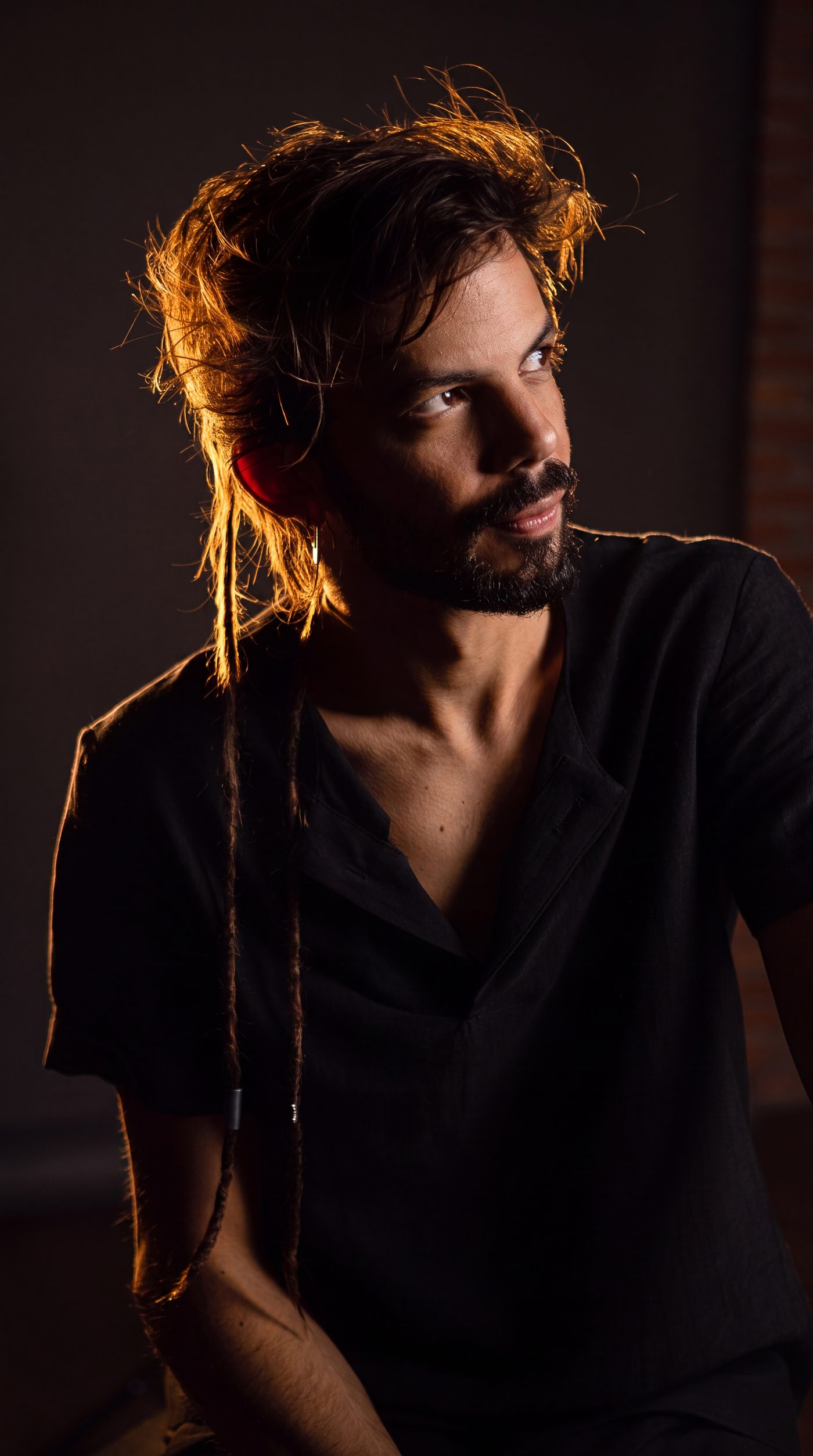 Salomão Soares, studio portrait