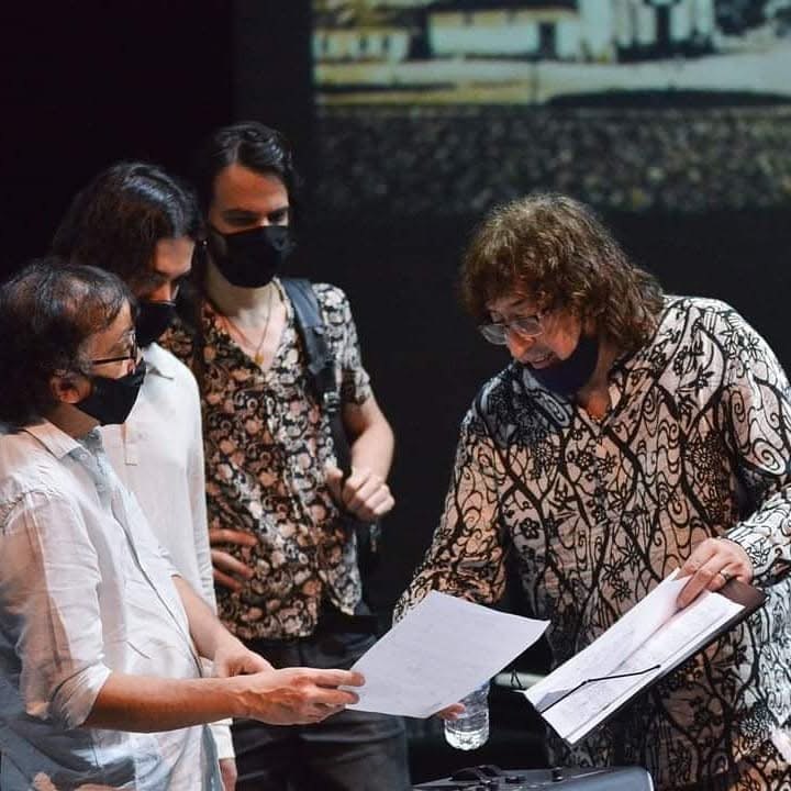 Salomão Soares com Toninho Horta, nos bastidores do Teatro Municipal de Belo Horizonte